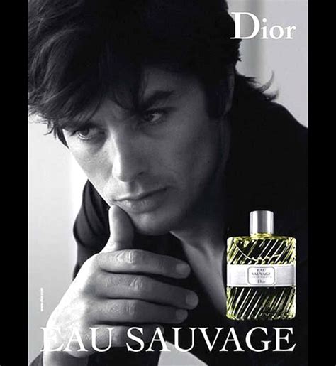 alain delon la piscine dior|Alain Delon et l'Eau sauvage : un parfum taillé pour une icône.